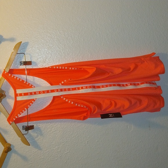 Under Armour tank - Picture 2 of 2